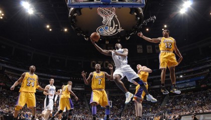 fb体育官网app-史上“最默契”的战术组合，团队合作的极致表现，默契在团队中的作用