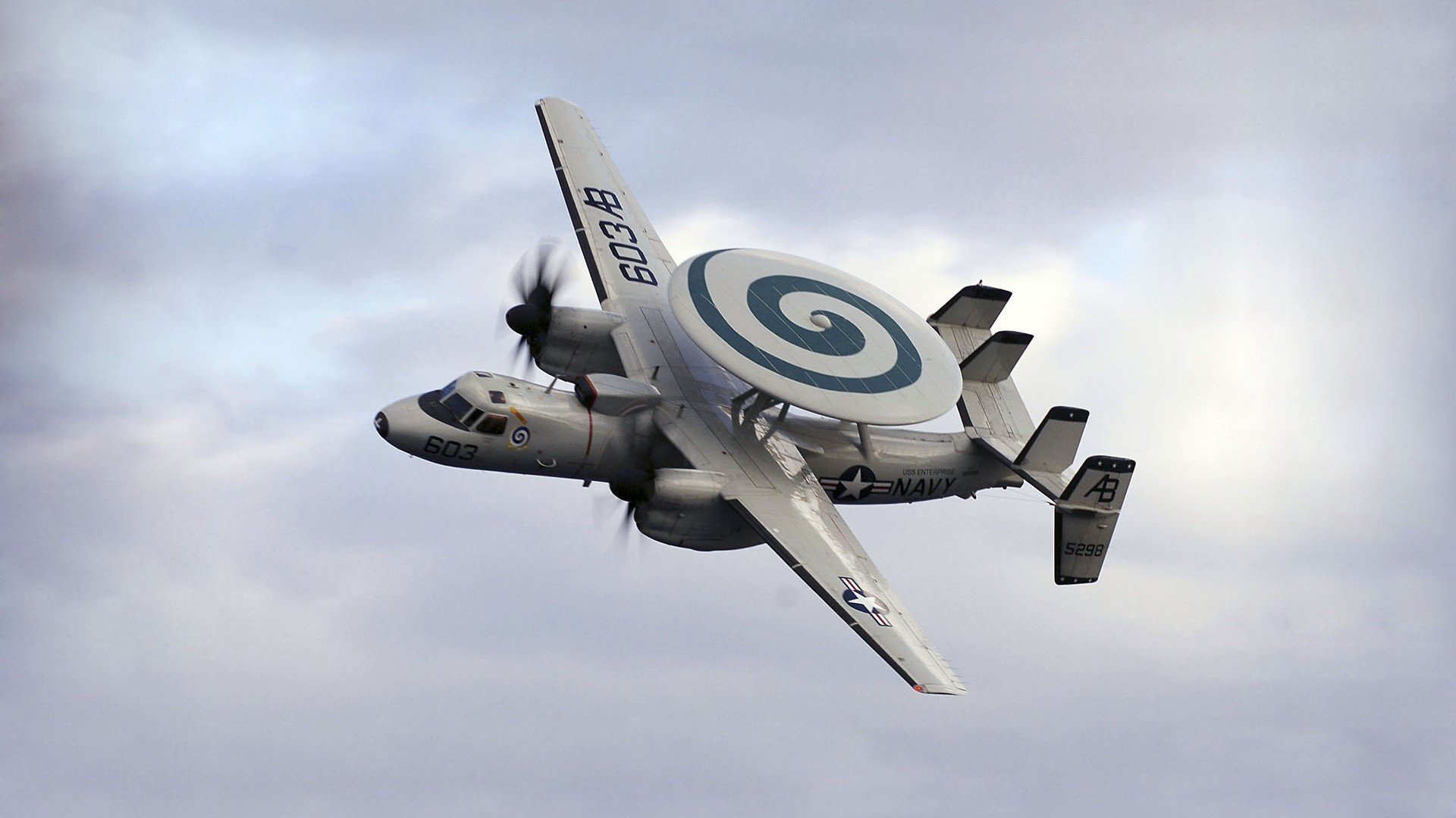 FB体育登录入口-利物浦发起高位压迫，逆转热刺追平积分榜，热刺克星利物浦